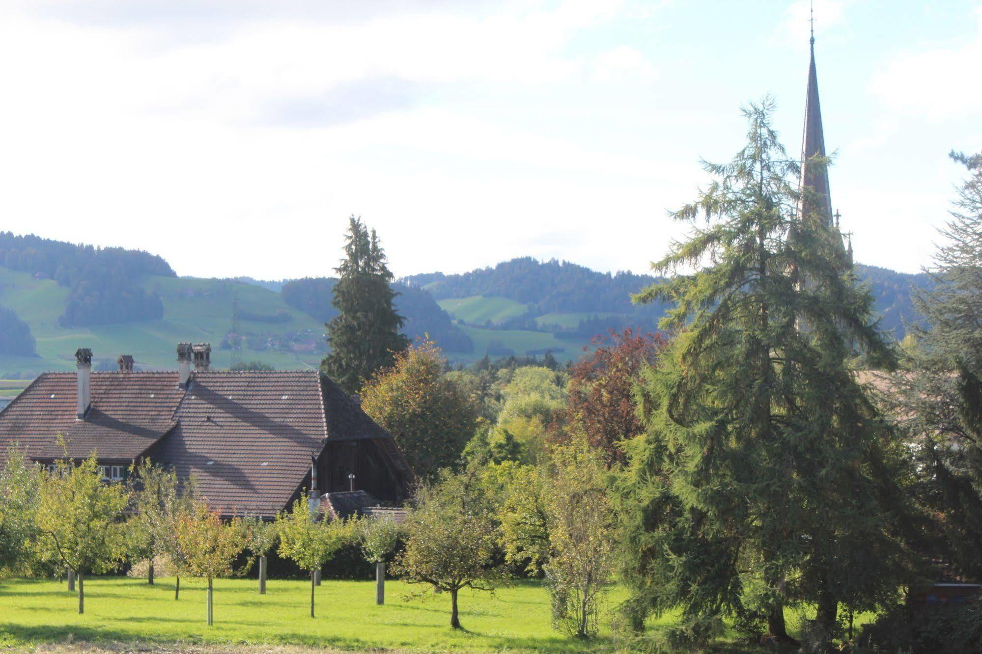 Gemeinschaftshaus Im Oberdorf Lutzelfluh Екстер'єр фото